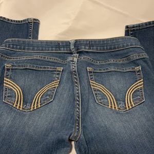 Hollister Jeans- Like New